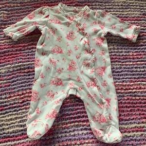 NWOT Adorable Baby Onesie